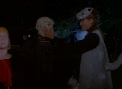 goosebumps s01e01|Goosebumps S1E1 The Haunted Mask .